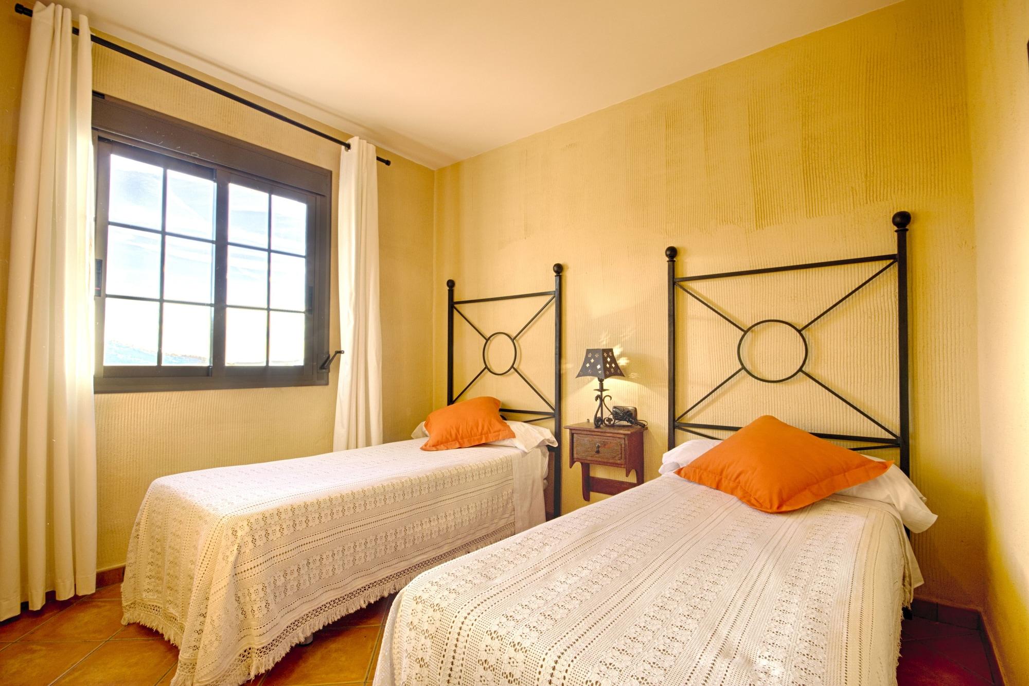 Hotel Rural Sierra Tejeda Alcaucín Esterno foto