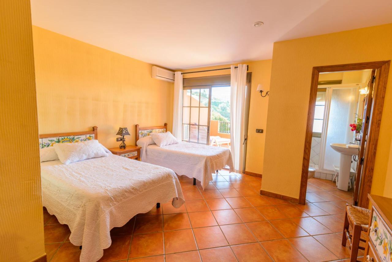 Hotel Rural Sierra Tejeda Alcaucín Esterno foto