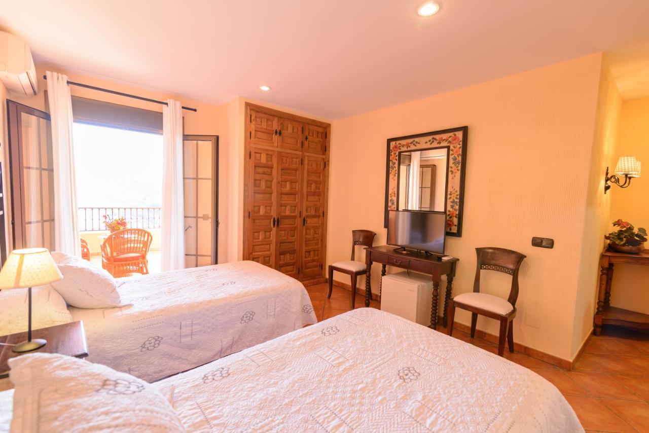 Hotel Rural Sierra Tejeda Alcaucín Esterno foto
