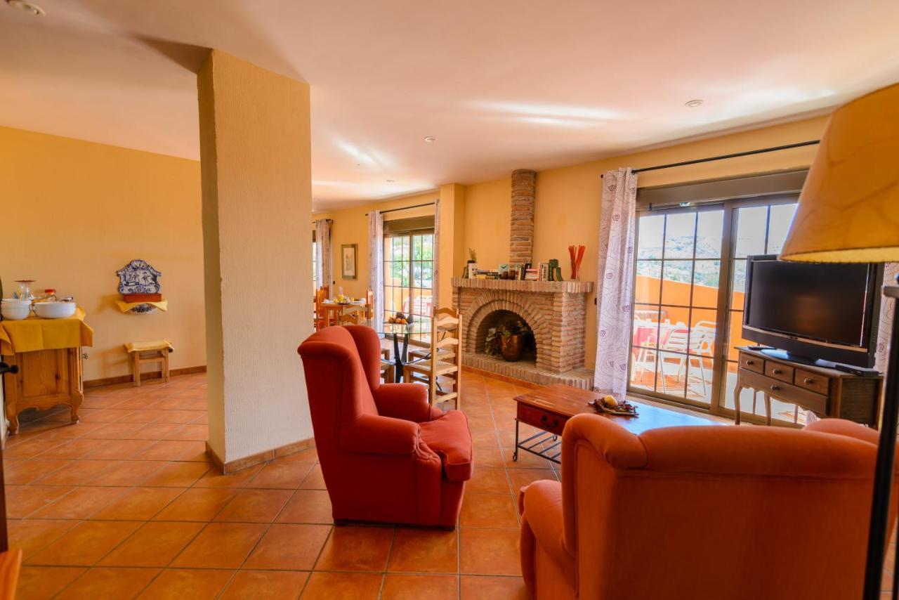 Hotel Rural Sierra Tejeda Alcaucín Esterno foto