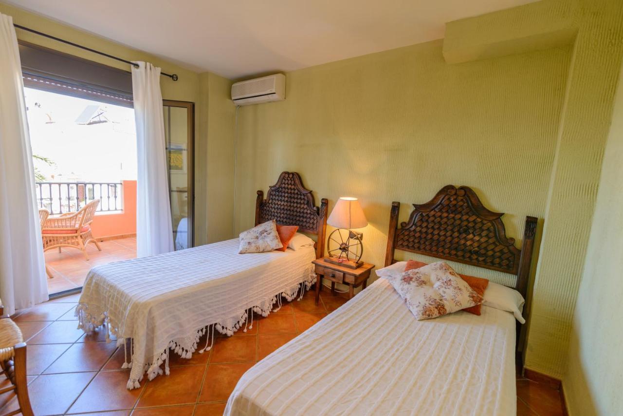 Hotel Rural Sierra Tejeda Alcaucín Esterno foto