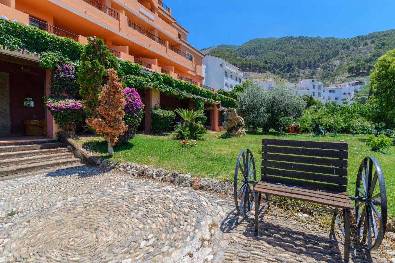 Hotel Rural Sierra Tejeda Alcaucín Esterno foto