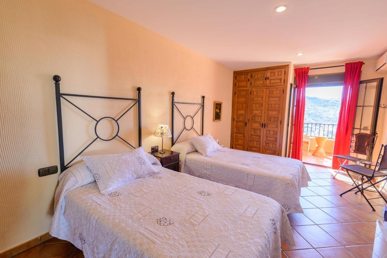 Hotel Rural Sierra Tejeda Alcaucín Esterno foto